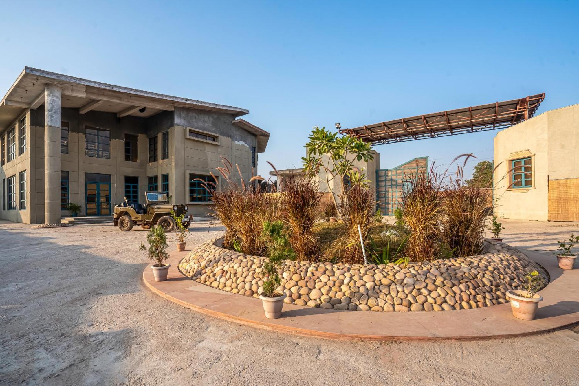 Palpur Fort A Kuno Wildlife Resort, Morawan Sesaipura ภายนอก รูปภาพ