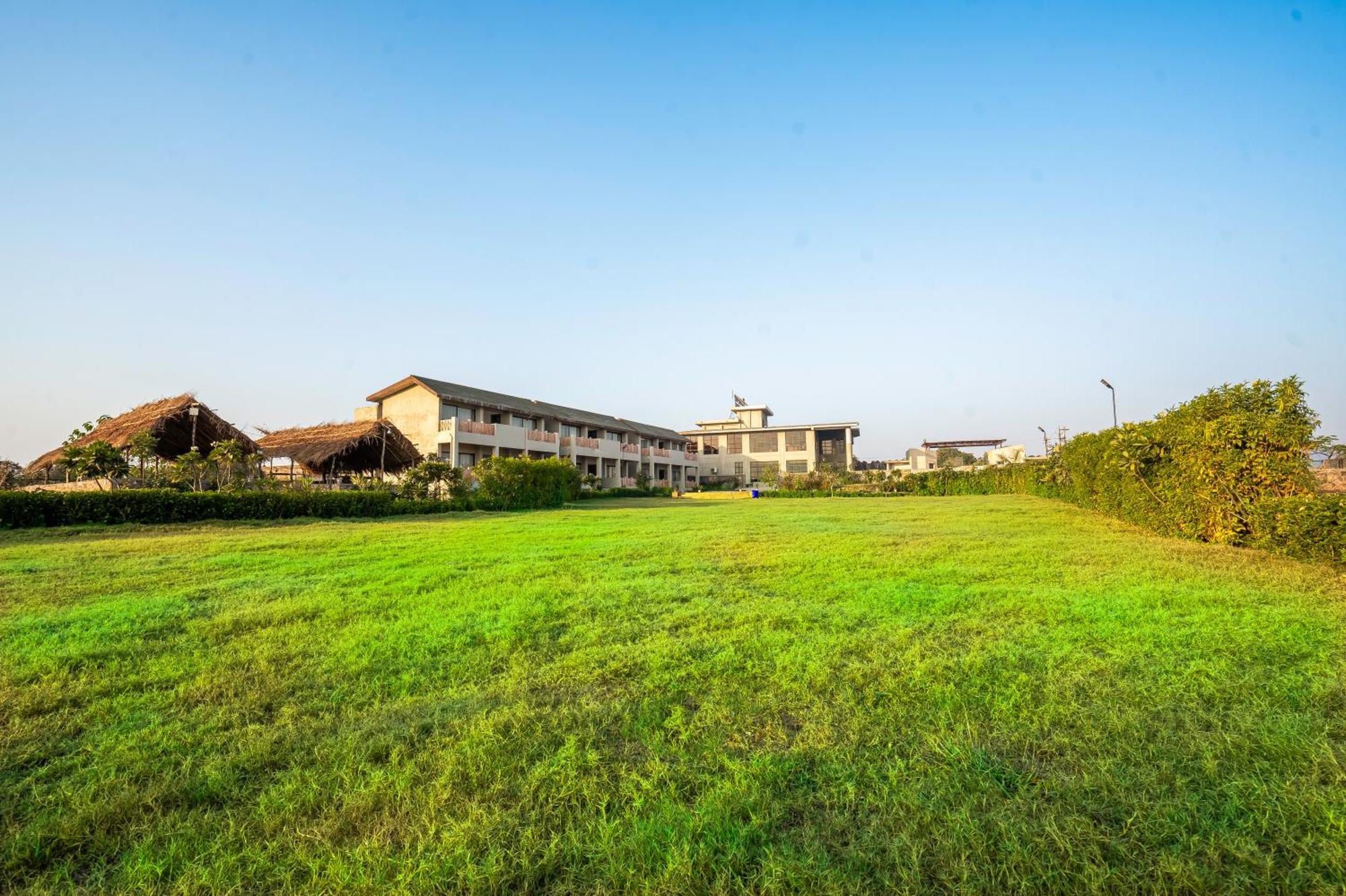 Palpur Fort A Kuno Wildlife Resort, Morawan Sesaipura ภายนอก รูปภาพ