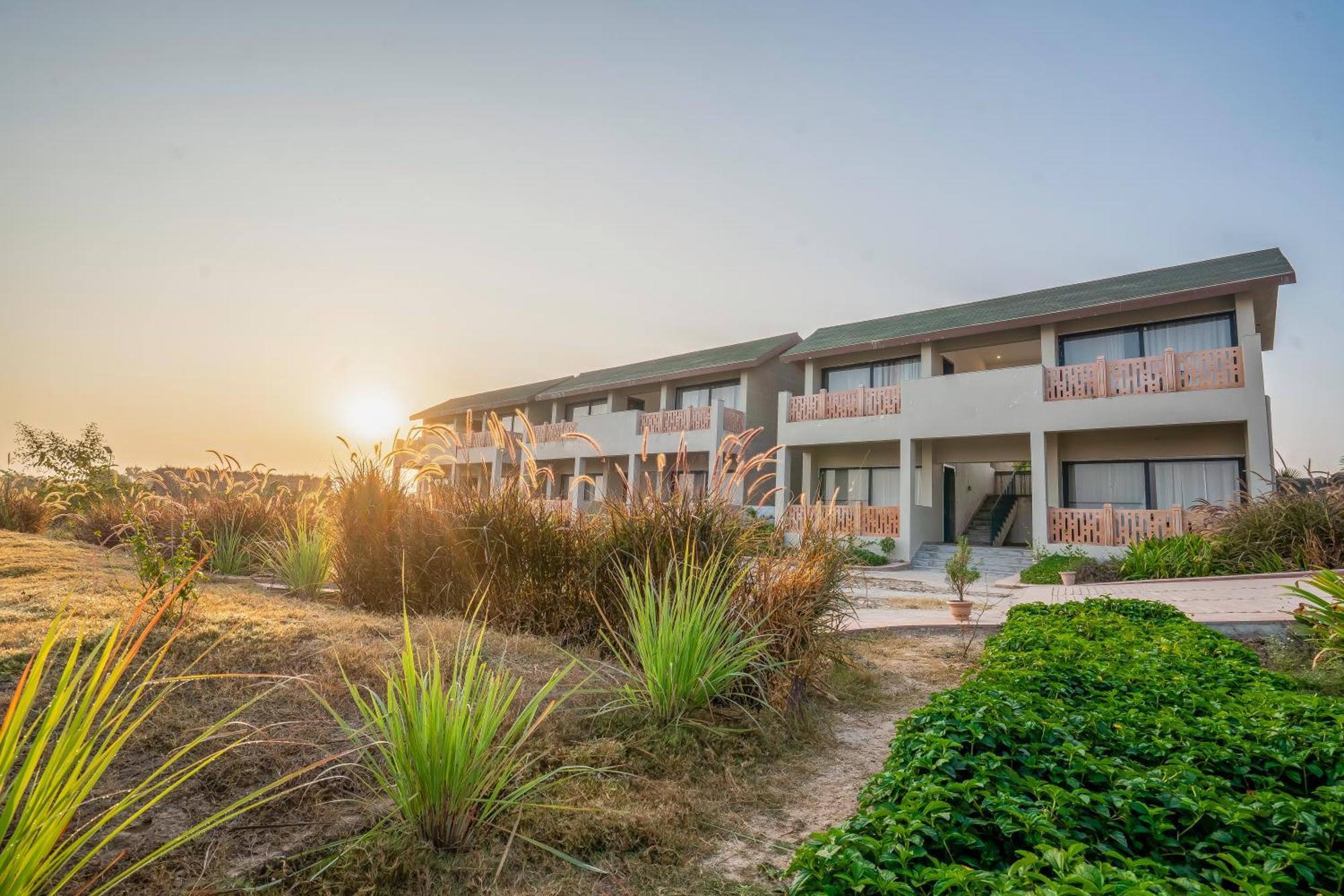 Palpur Fort A Kuno Wildlife Resort, Morawan Sesaipura ภายนอก รูปภาพ